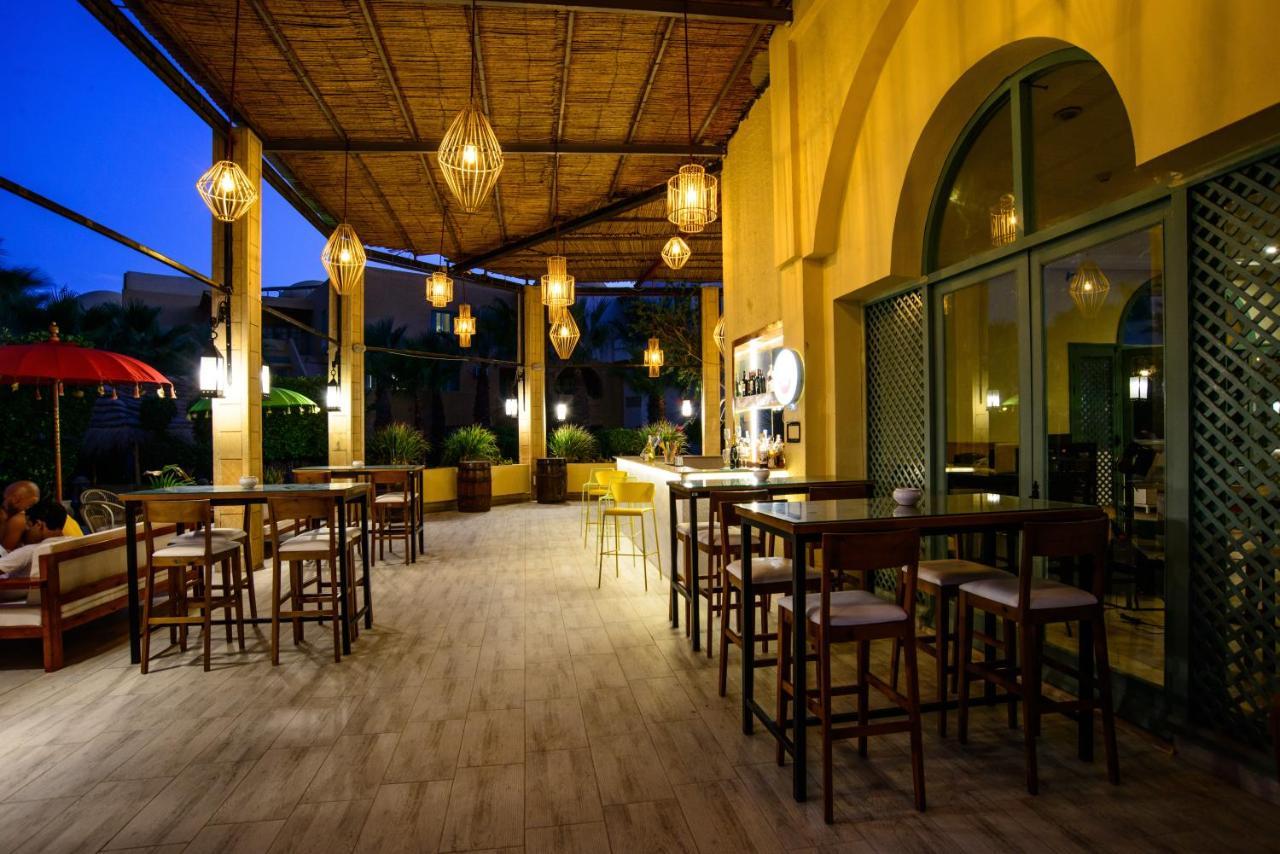 Suites Hotel Les Charmilles & Spa La Marsa Buitenkant foto
